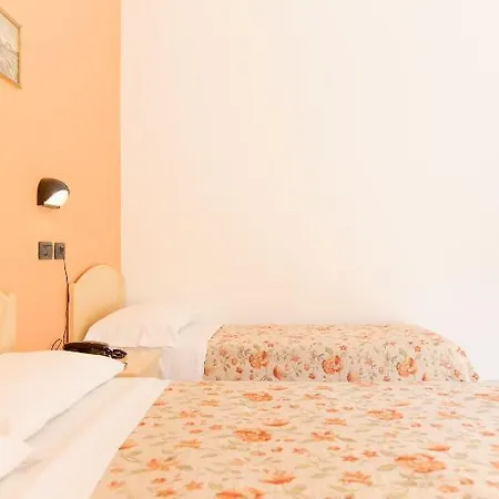 Hotell Saint Tropez - 3*