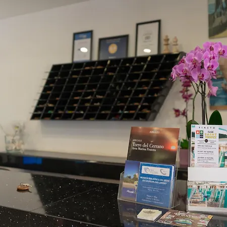 Saint Tropez - Hotel 3*