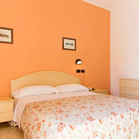 Saint Tropez - Hotel Pineto