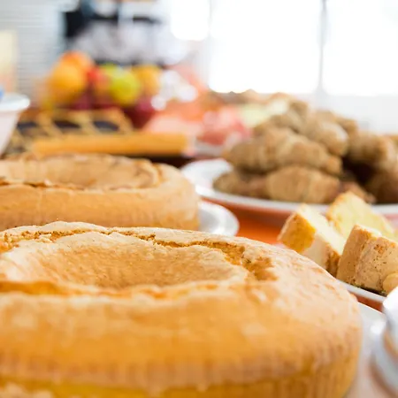 Hotel Saint Tropez - Pineto