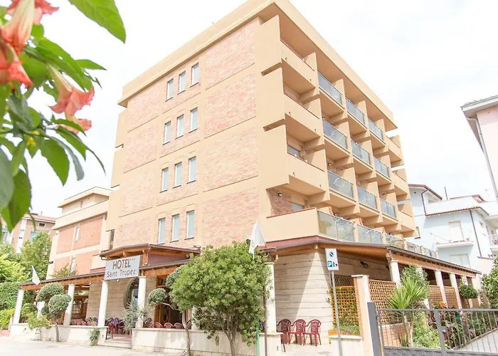 Saint Tropez - Hotel Pineto